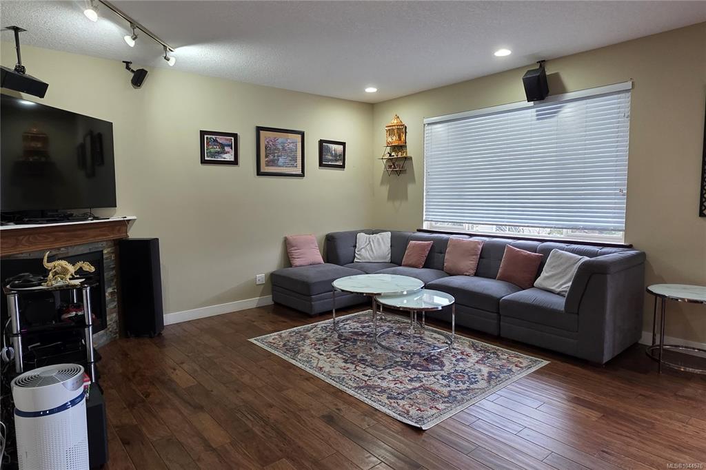 Fourth View of 1094 Cordero Cres, Campbell River, BC, V9H 0B6
