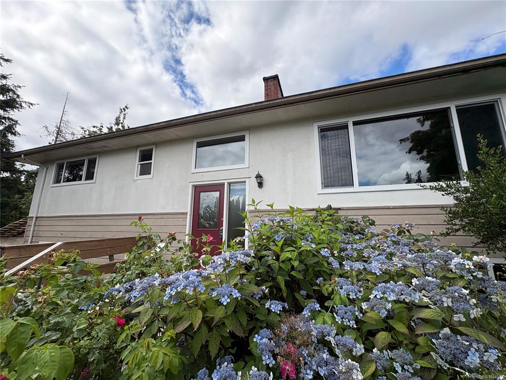 Second View of 3030 Dogwood Rd, Duncan, BC, V9L 4T8