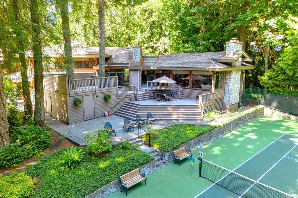 Second View of 1015 Kentwood Pl, Saanich, BC, V8Y 2R2