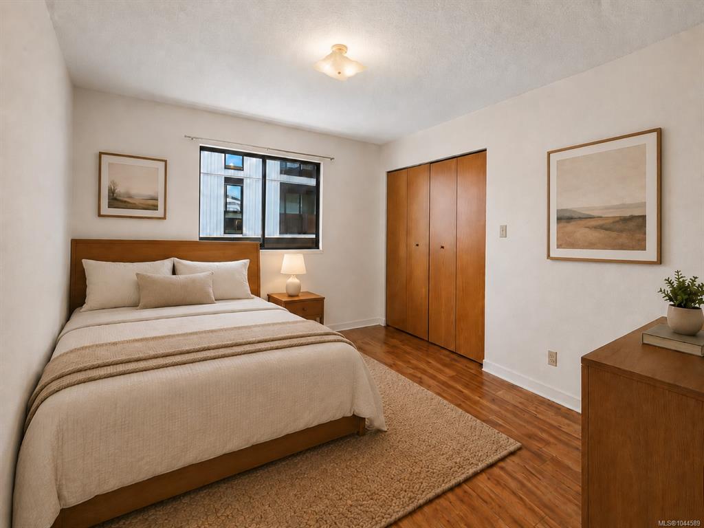 Fifth View of 755 Hillside Ave, Victoria, BC, V8T 5B3