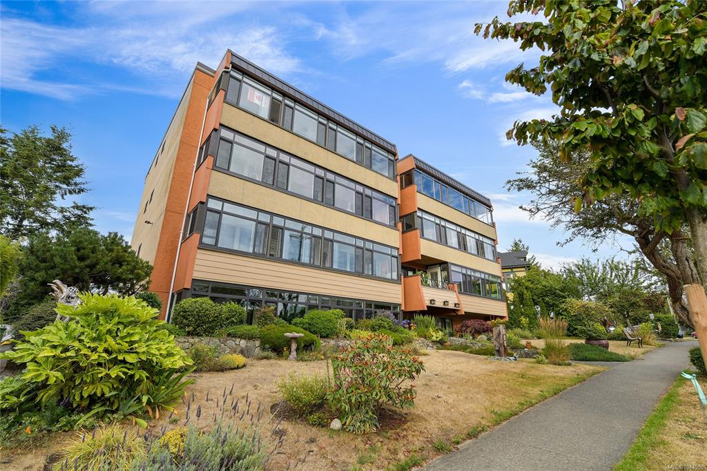 660 Battery St, 1044590, BC,