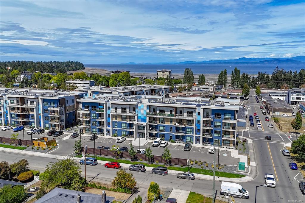Third View of 120 Jensen Ave W, Parksville, BC, V9P 0H6