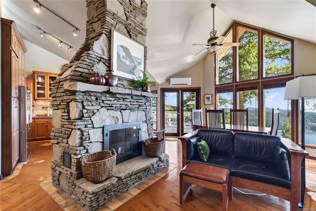 Fourth View of 455 Heck Hill Rd, Mayne Island, BC, V0N 2J2
