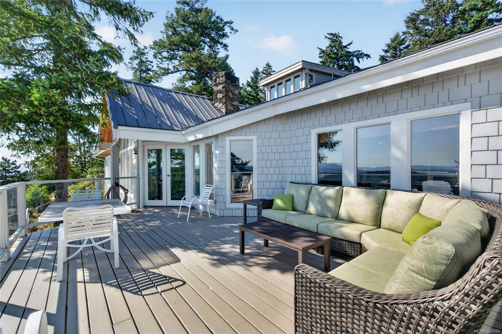 Fifth View of 455 Heck Hill Rd, Mayne Island, BC, V0N 2J2
