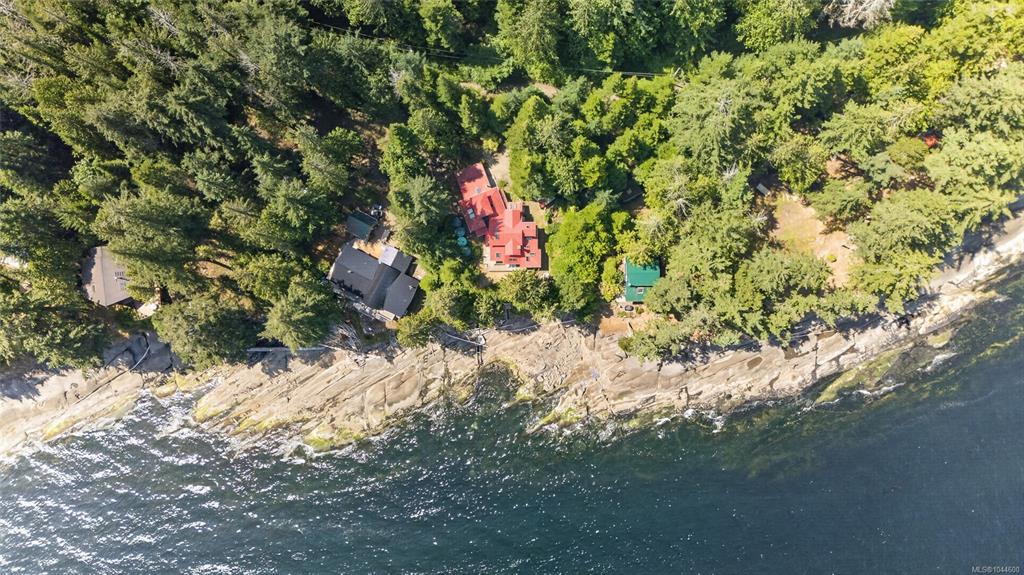 Fifth View of 105 Island Park Dr, Galiano Island, BC, V0N 1P0