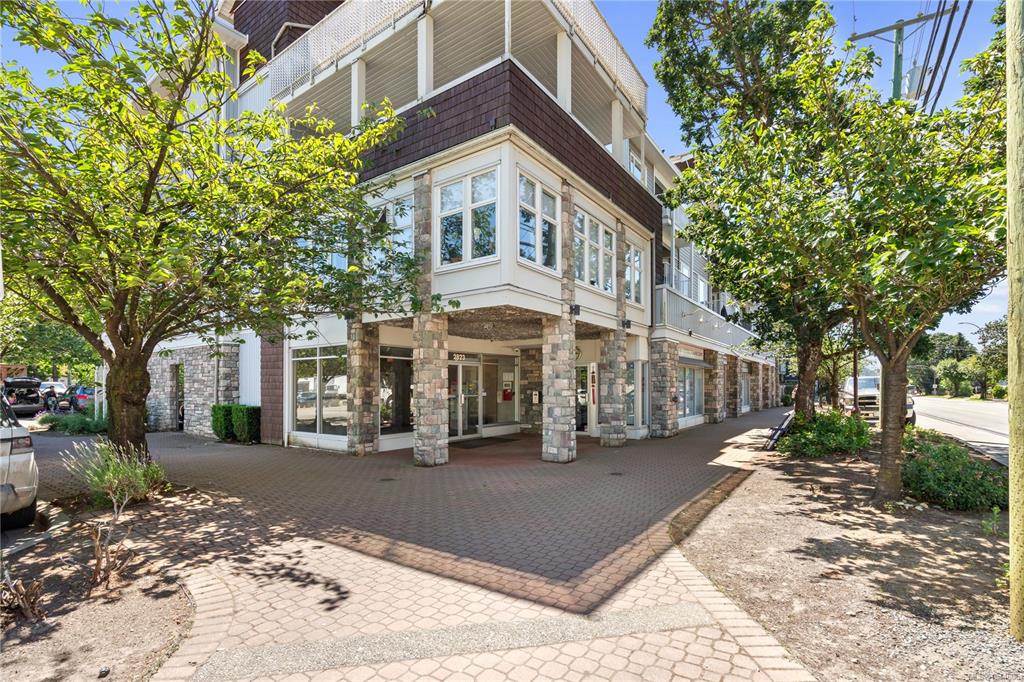 2823 Jacklin Rd, 1044606, BC,