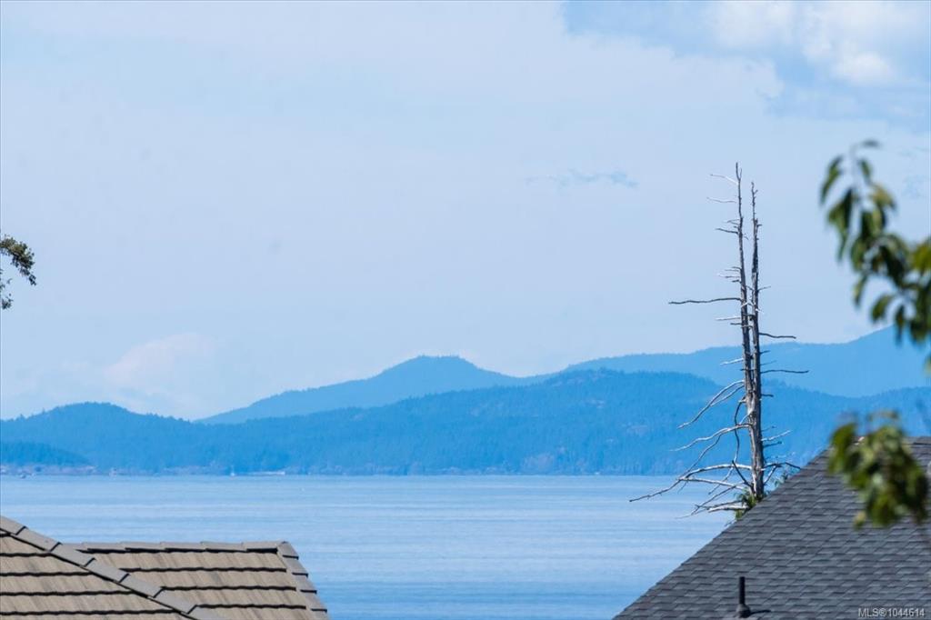 Third View of 5361 Westhaven Pl, Nanaimo, BC, V9V 1T1