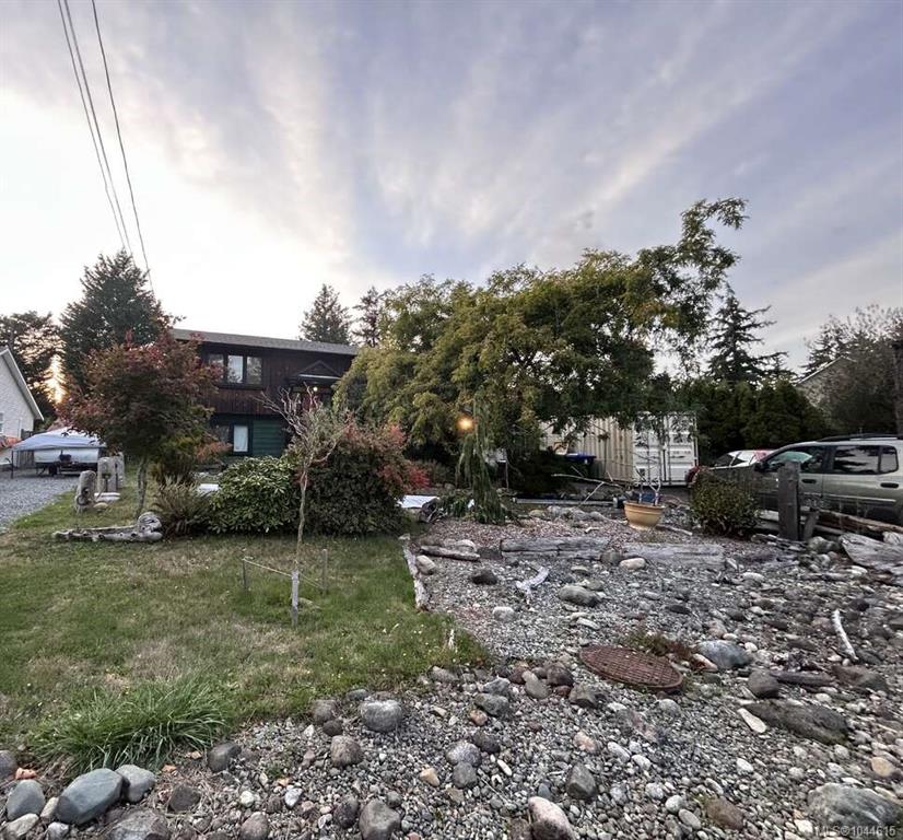 Third View of 347 Pritchard Rd, Comox, BC, V9M 2Y8