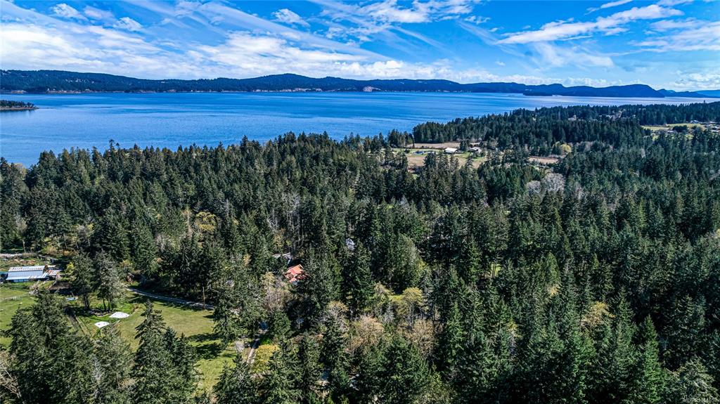Fifth View of 2083 North End Rd, Salt Spring, BC, V8K 1E1