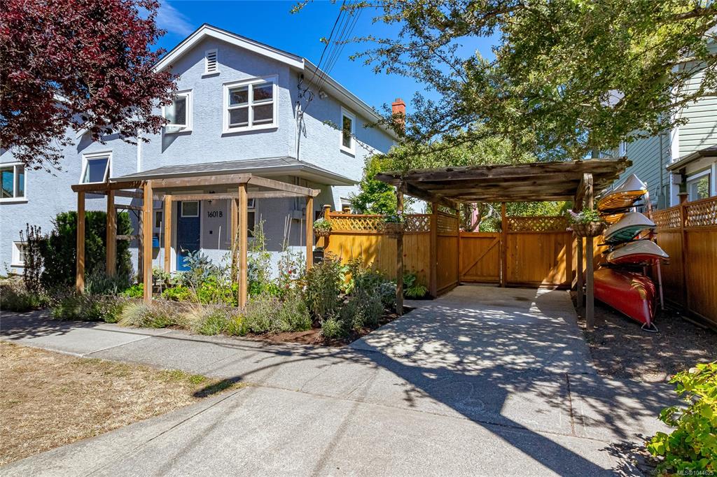 1601 Haultain St, 1044625, BC,