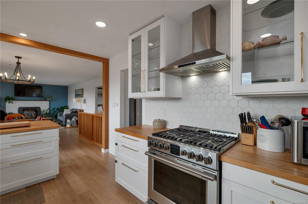 Fourth View of 880 Galerno Rd, Campbell River, BC, V9W 5J4