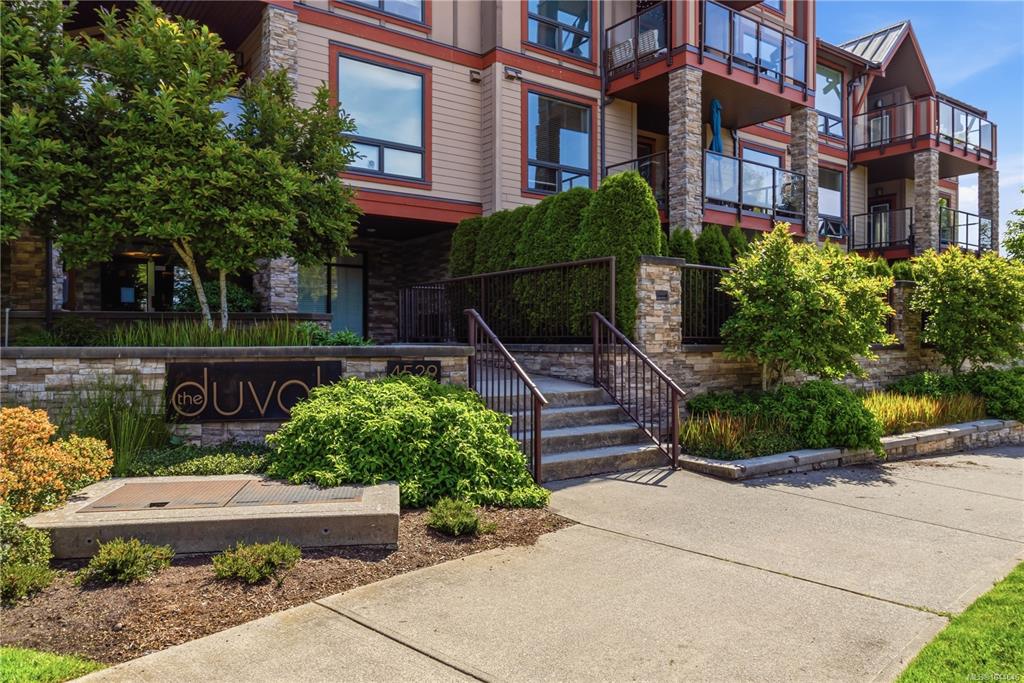 Third View of 4529 West Saanich Rd, The Duval, Saanich, BC, V8Z 3G3