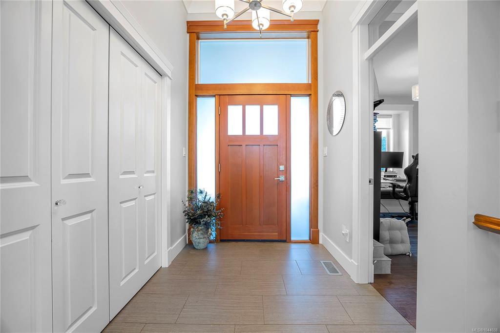 Fourth View of 207 Linstead Pl, Nanaimo, BC, V9T 0G5