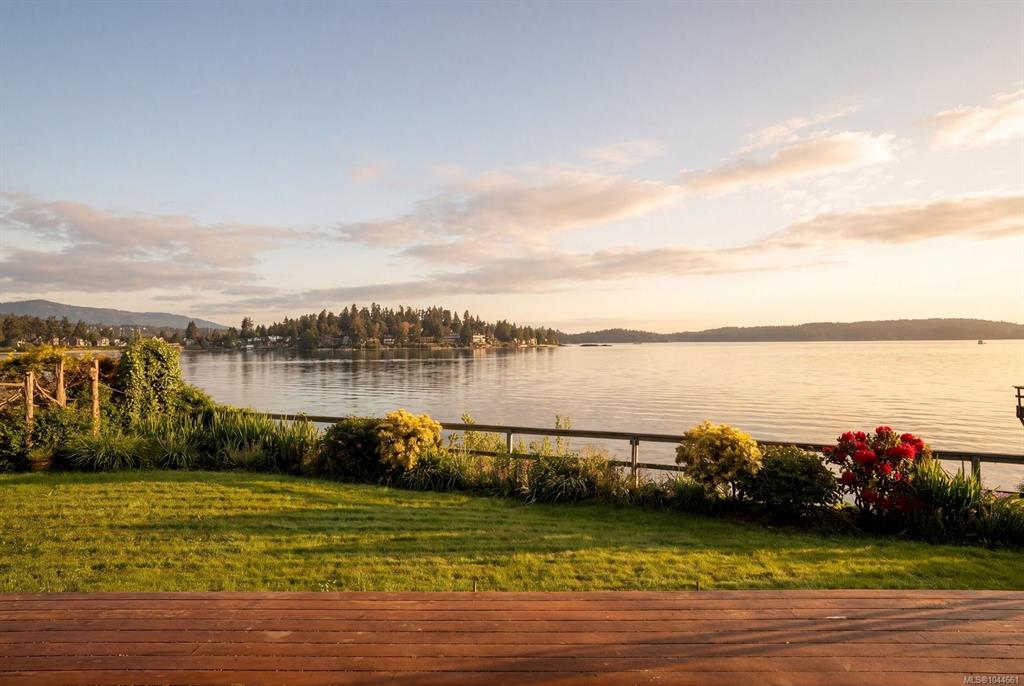 2444 Whidby Lane, 1044661, BC,