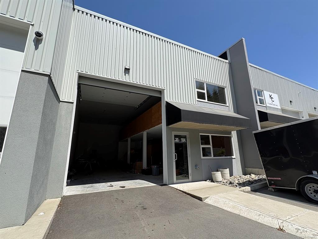 Third View of 700 Shawnigan Lake Rd, Malahat, BC, V8H 2J3
