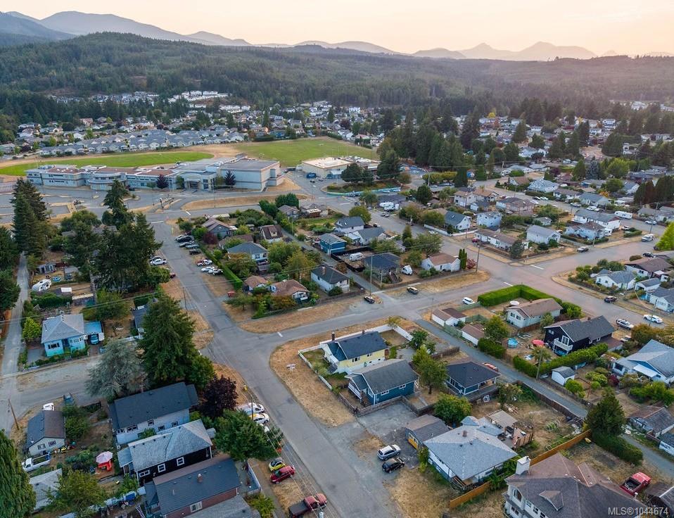 Second View of 426 426 A Buller St, Ladysmith, BC, V9G 1T4