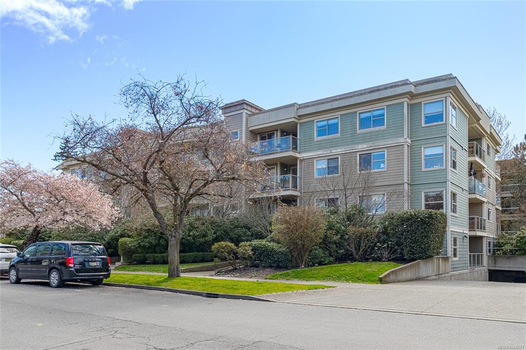 1025 Meares St, 1044677, BC,