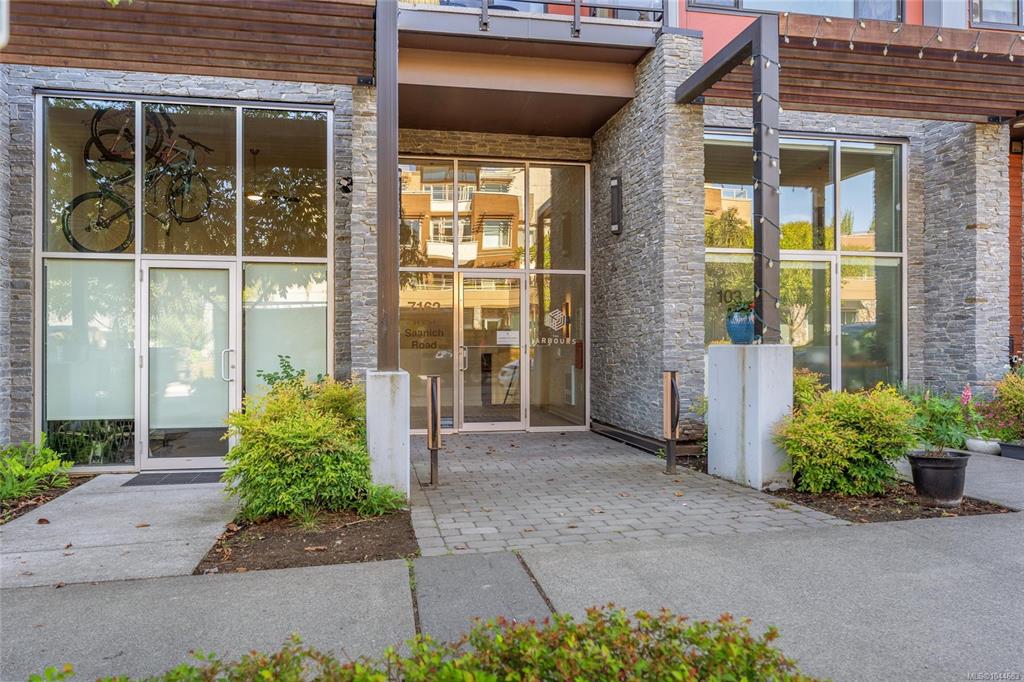 Fourth View of 7162 West Saanich Rd, Central Saanich, BC, V8M 1P6