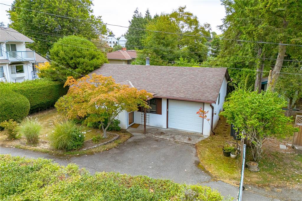 Fifth View of A 1143 Munro St, Esquimalt, BC, V9A 5P3
