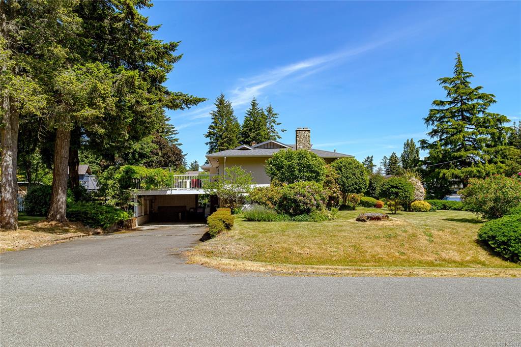 Fifth View of 6224 Robin Way, Central Saanich, BC, V8Z 5X8