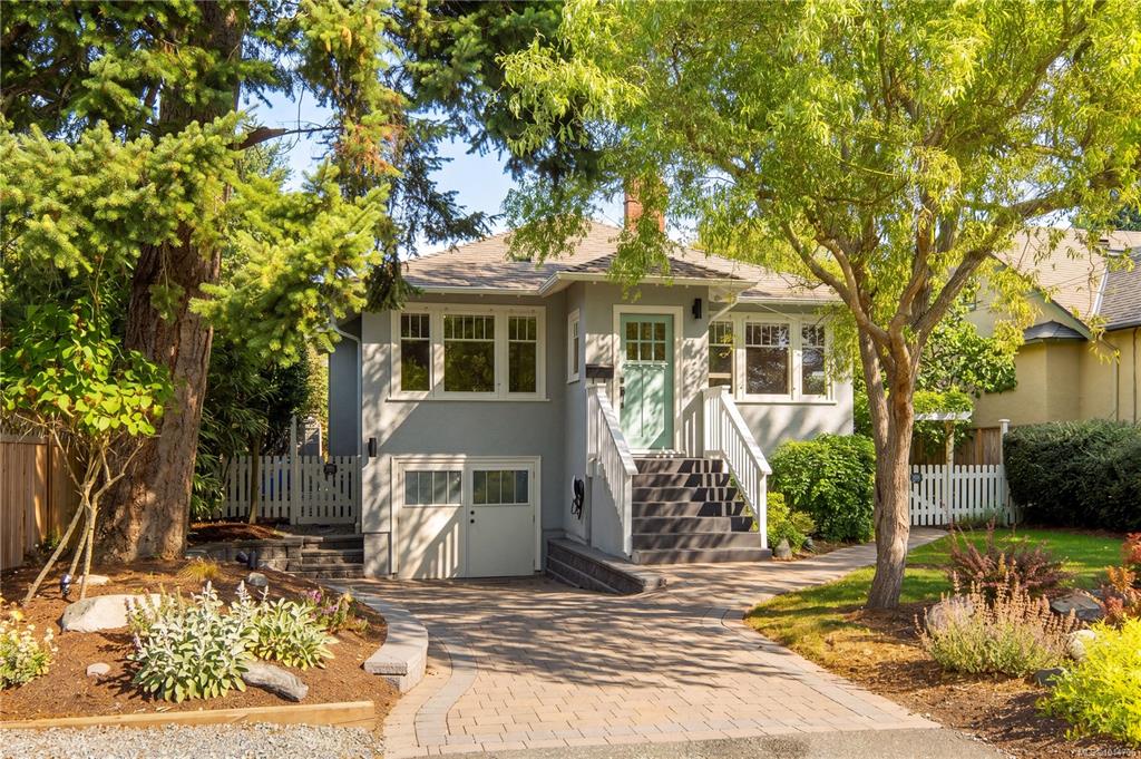 Second View of 2168 Bartlett Ave, Oak Bay, BC, V8S 2P9