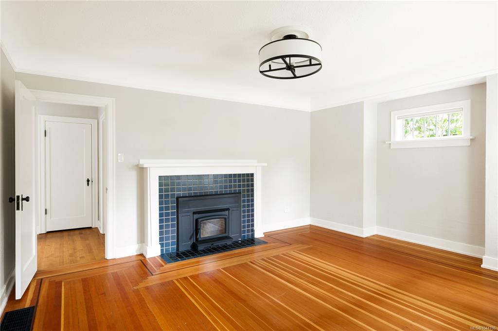 Fifth View of 2168 Bartlett Ave, Oak Bay, BC, V8S 2P9