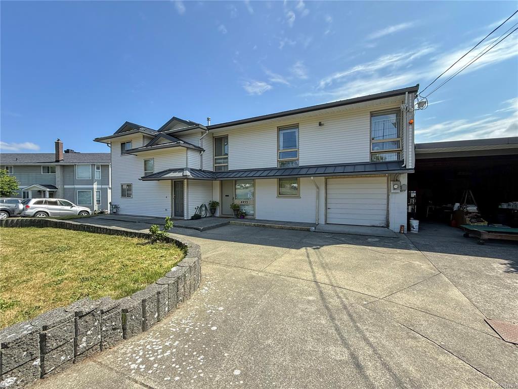 4453 Barclay Rd, 1044709, BC,