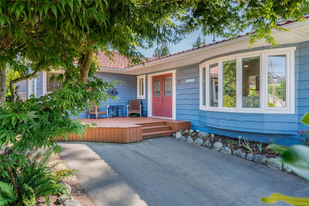 Third View of 560 Eaglecrest Dr, Qualicum Beach, BC, V9K 1E3