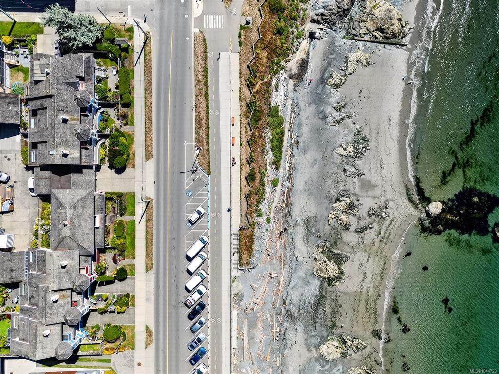 Third View of 416 Dallas Rd, Dunelm Village, Victoria, BC, V8V 1A9