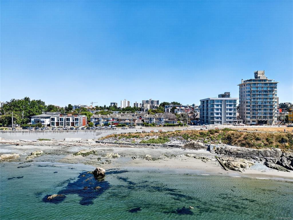 Fourth View of 416 Dallas Rd, Dunelm Village, Victoria, BC, V8V 1A9