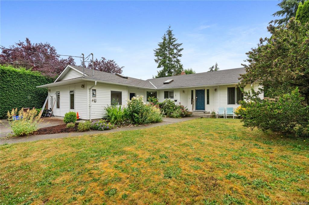 Third View of 1215 Stellys Cross Rd, Central Saanich, BC, V8M 1H3