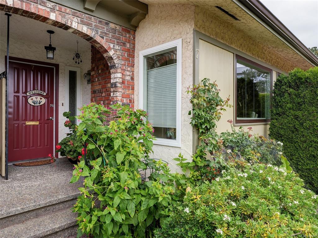 Third View of 3968 Cedar Hill Rd, Grand Oaks, Saanich, BC, V8N 3B8