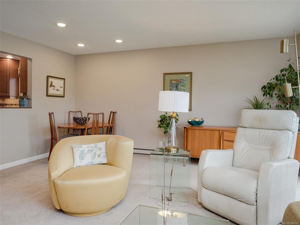 Fifth View of 3968 Cedar Hill Rd, Grand Oaks, Saanich, BC, V8N 3B8