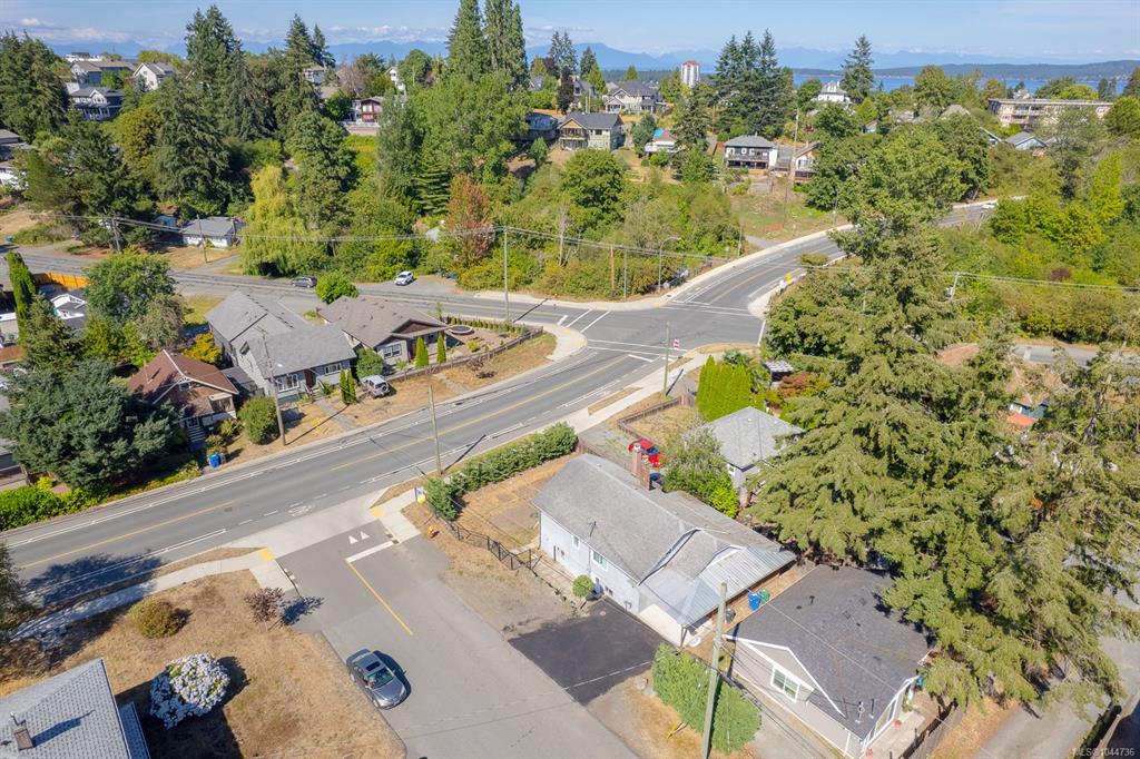 Fourth View of 15 Fourth St, Nanaimo, BC, V9R 1S6