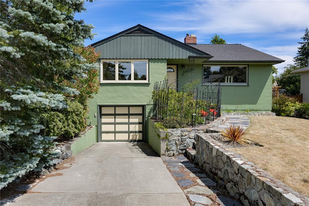 Third View of 2471 Dryfe St, Oak Bay, BC, V8R 5T3