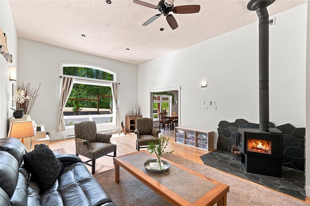 Third View of 1704 Matterson Rd, Errington, BC, V0R 1V0