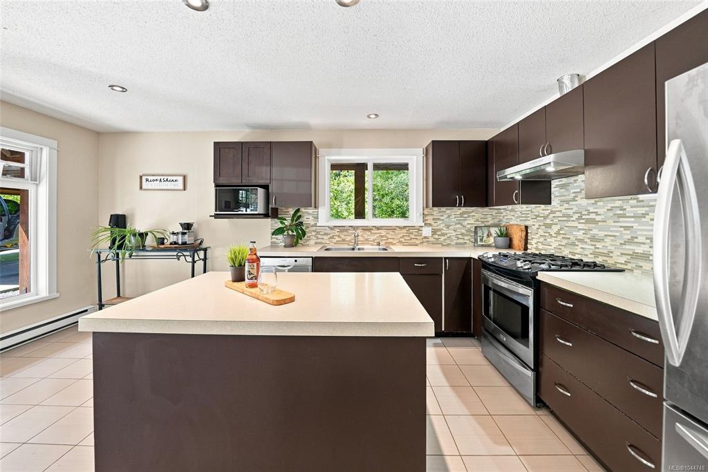 Fourth View of 1704 Matterson Rd, Errington, BC, V0R 1V0