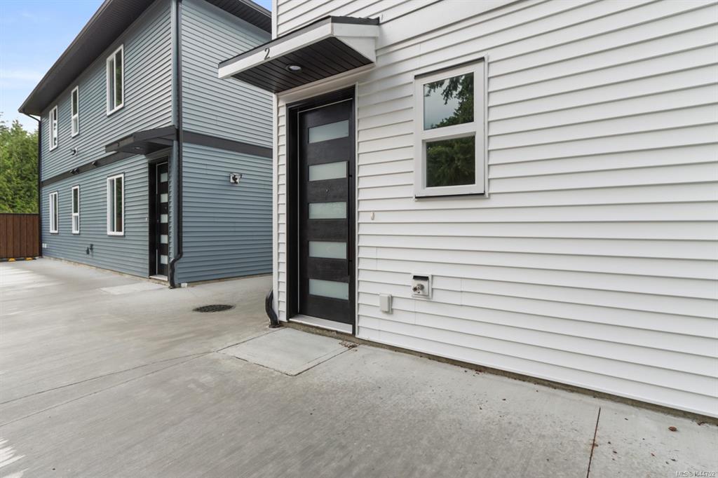 Third View of 2190 Jingle Pot Rd, Westwood Ridge, Nanaimo, BC, V9R 6J2