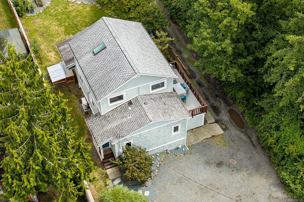 Second View of 3220 Sutton Rd, Cumberland, BC, V0R 1S0