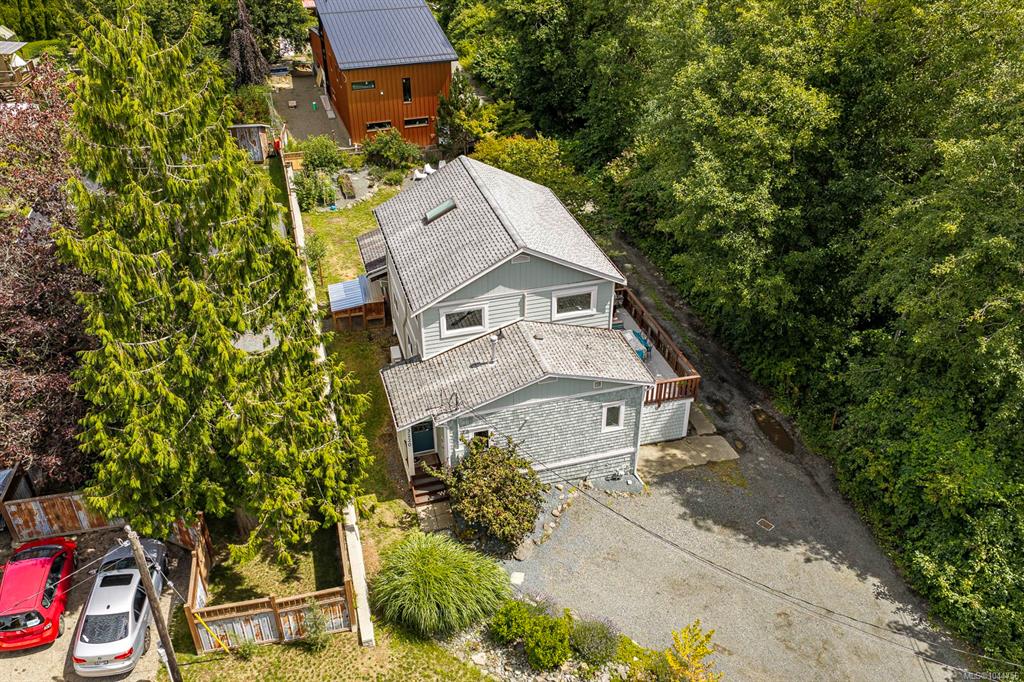 Fourth View of 3220 Sutton Rd, Cumberland, BC, V0R 1S0