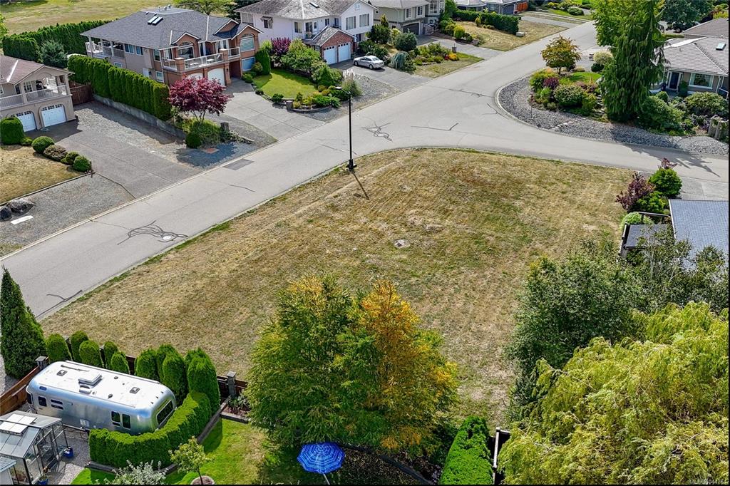 Fourth View of 599 Tournament Tour, Qualicum Beach, BC, V9K 2J1
