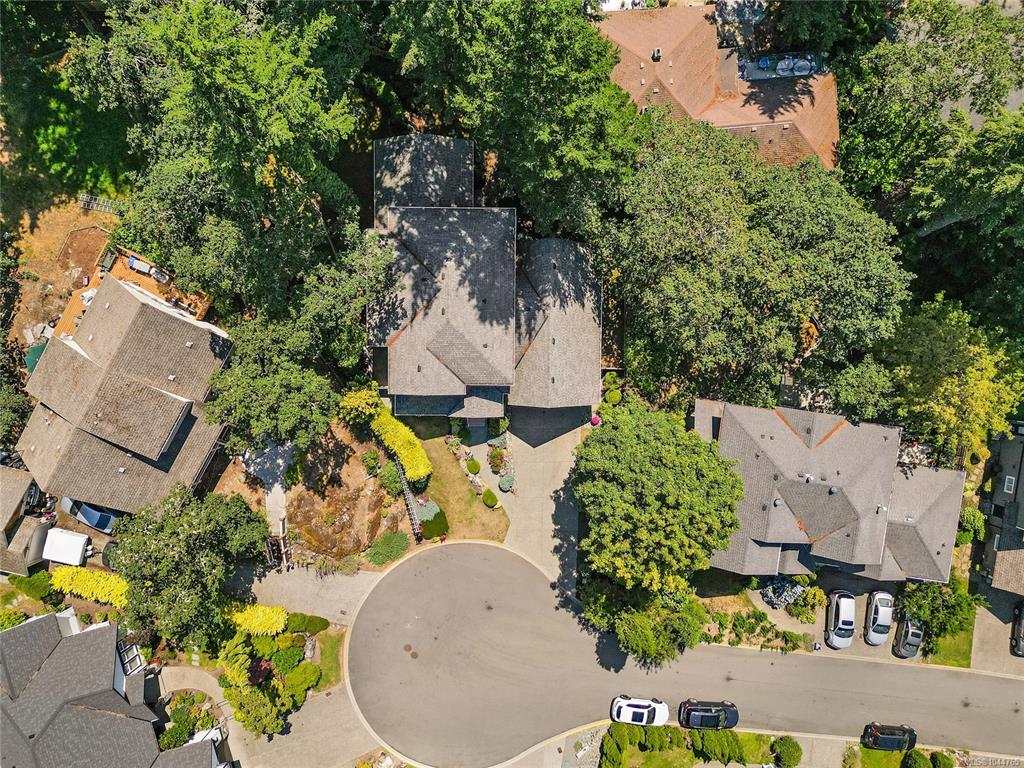 Third View of 209 Shadow Ridge Pl, View Royal, BC, V8Z 5C8