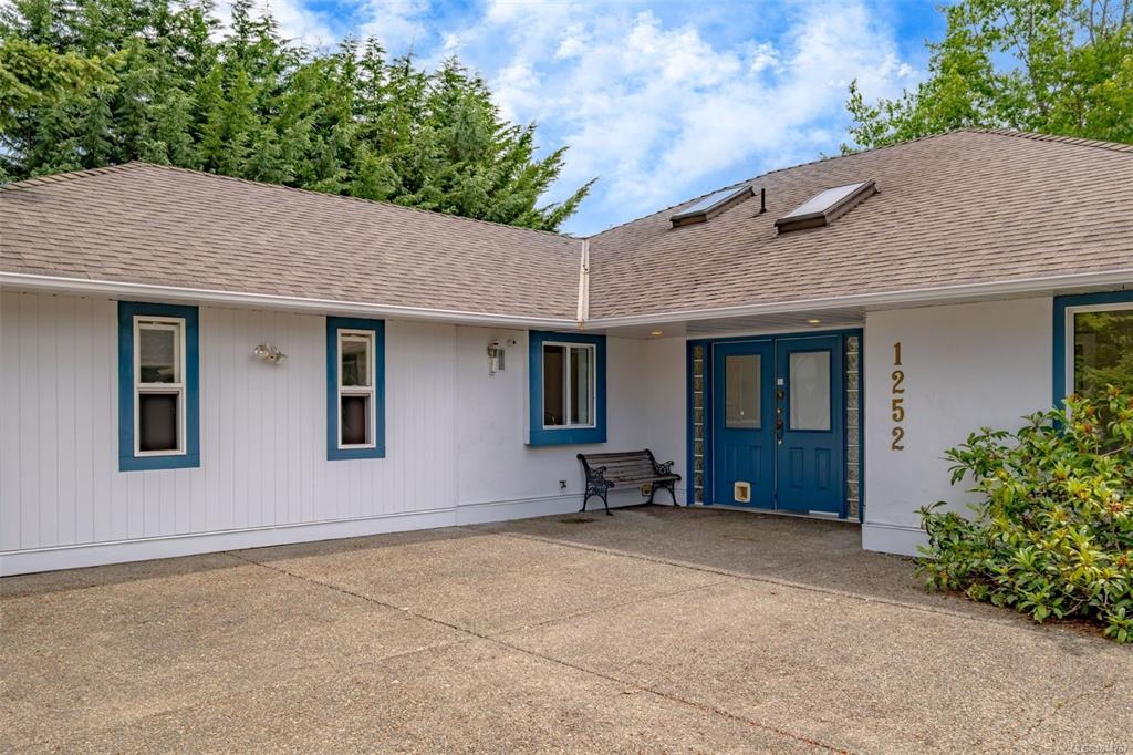 Third View of 1252 Bunker Pl, SANDPIPER, French Creek, BC, V9P 1W8