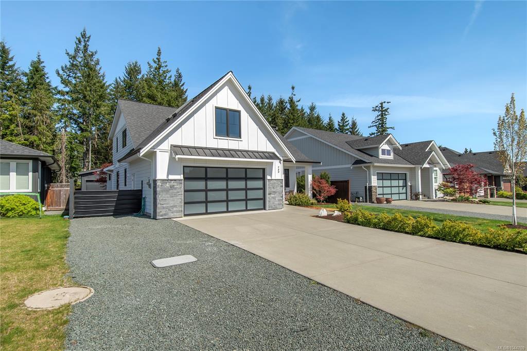 Third View of 746 Salal St, Campbell River, BC, V9H 0E6