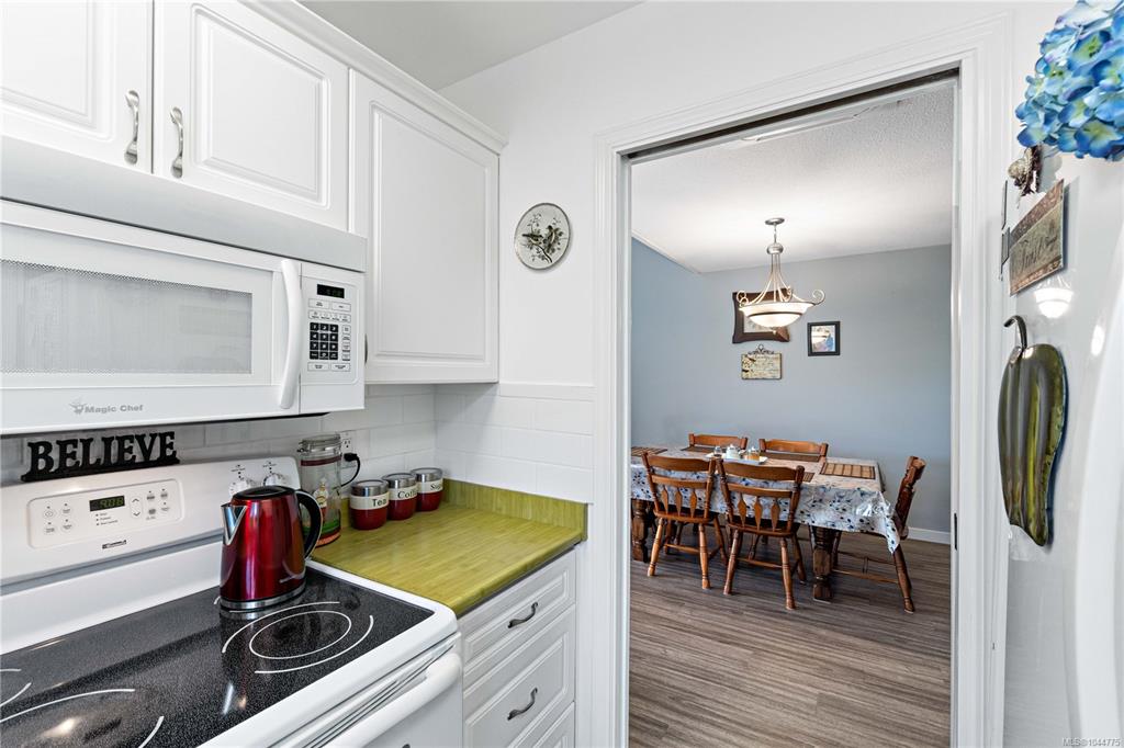 Fifth View of 120 Finholm St, Meadows, Parksville, BC, V9P 1J6