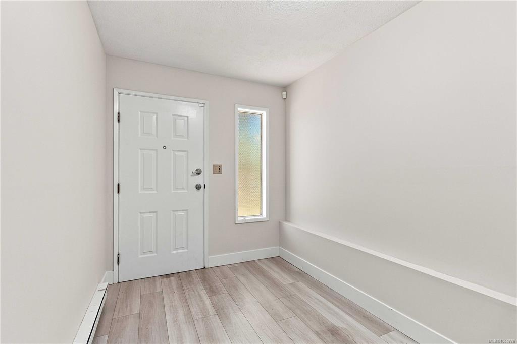 Fourth View of 2940 Cedar Hill Rd, Victoria, BC, V8T 3H9