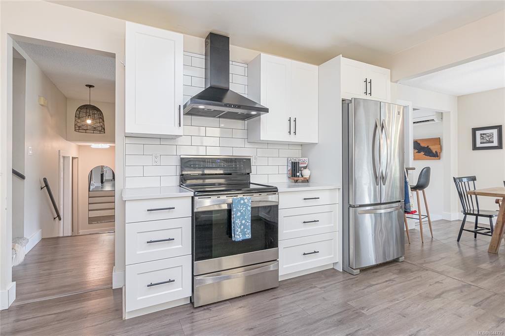 Third View of 716 Obrien Pl, Nanaimo, BC, V9R 6B1