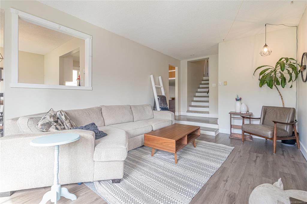 Fourth View of 716 Obrien Pl, Nanaimo, BC, V9R 6B1
