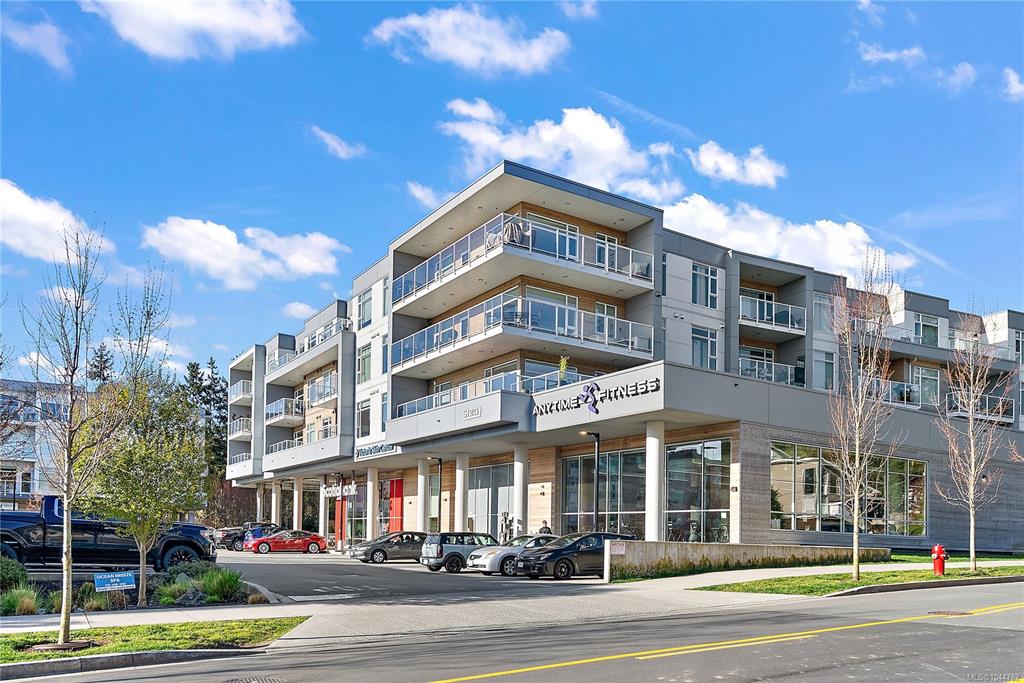 Fifth View of 5120 Cordova Bay Rd, Saanich, BC, V8Y 2K5