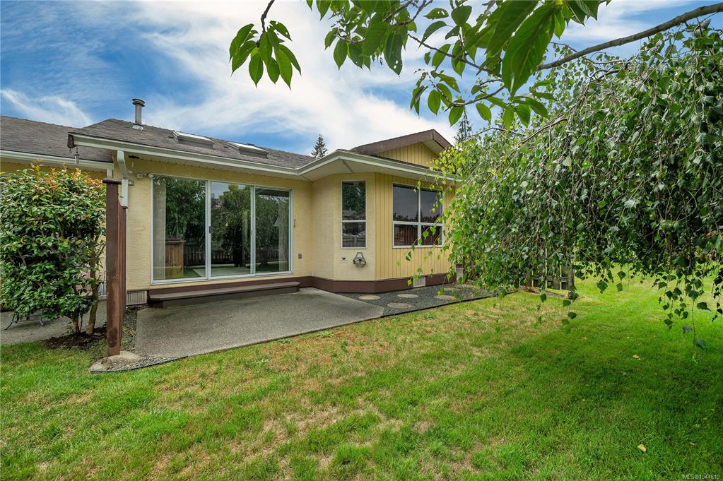 Third View of 605 Rockland Rd, Penny Lane, Campbell River, BC, V9W 7X1